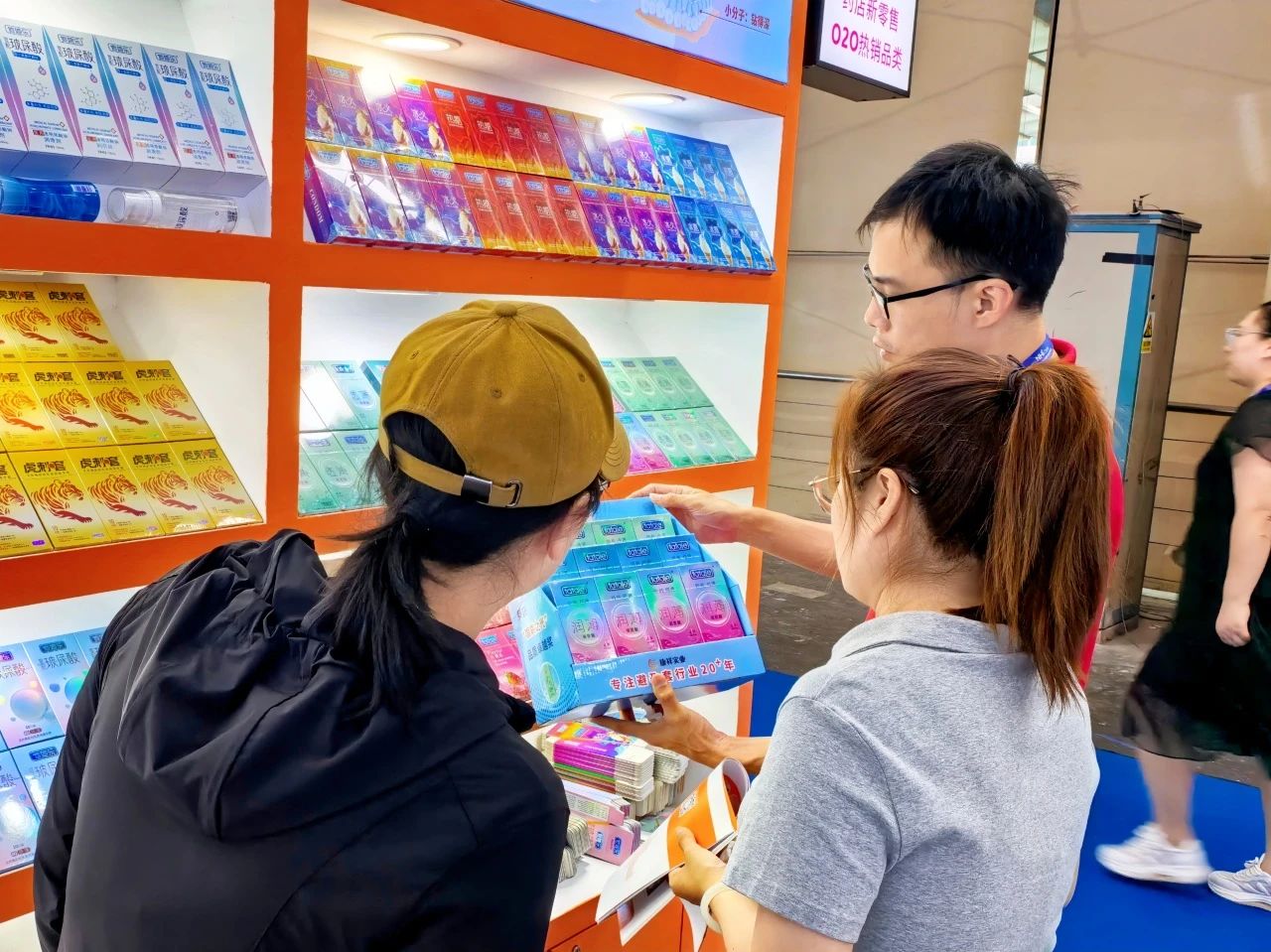 連鎖藥店避孕套選品突圍：告別“大牌不賺錢、雜牌賣不動(dòng)”困局.jpg